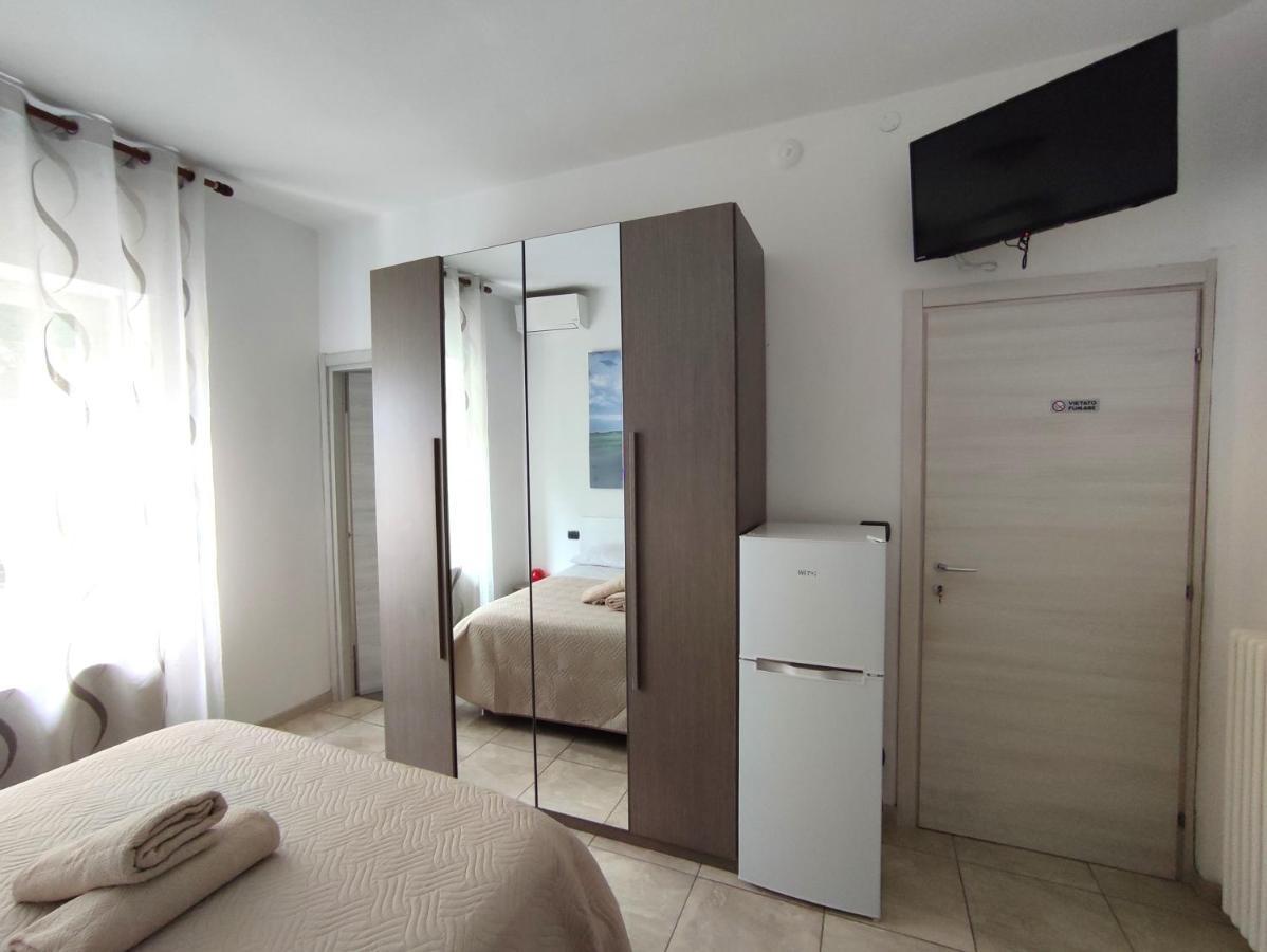 Easy Stay Verona Rooms ภายนอก รูปภาพ
