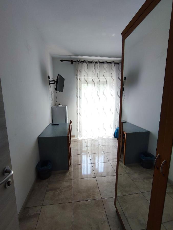 Easy Stay Verona Rooms ภายนอก รูปภาพ